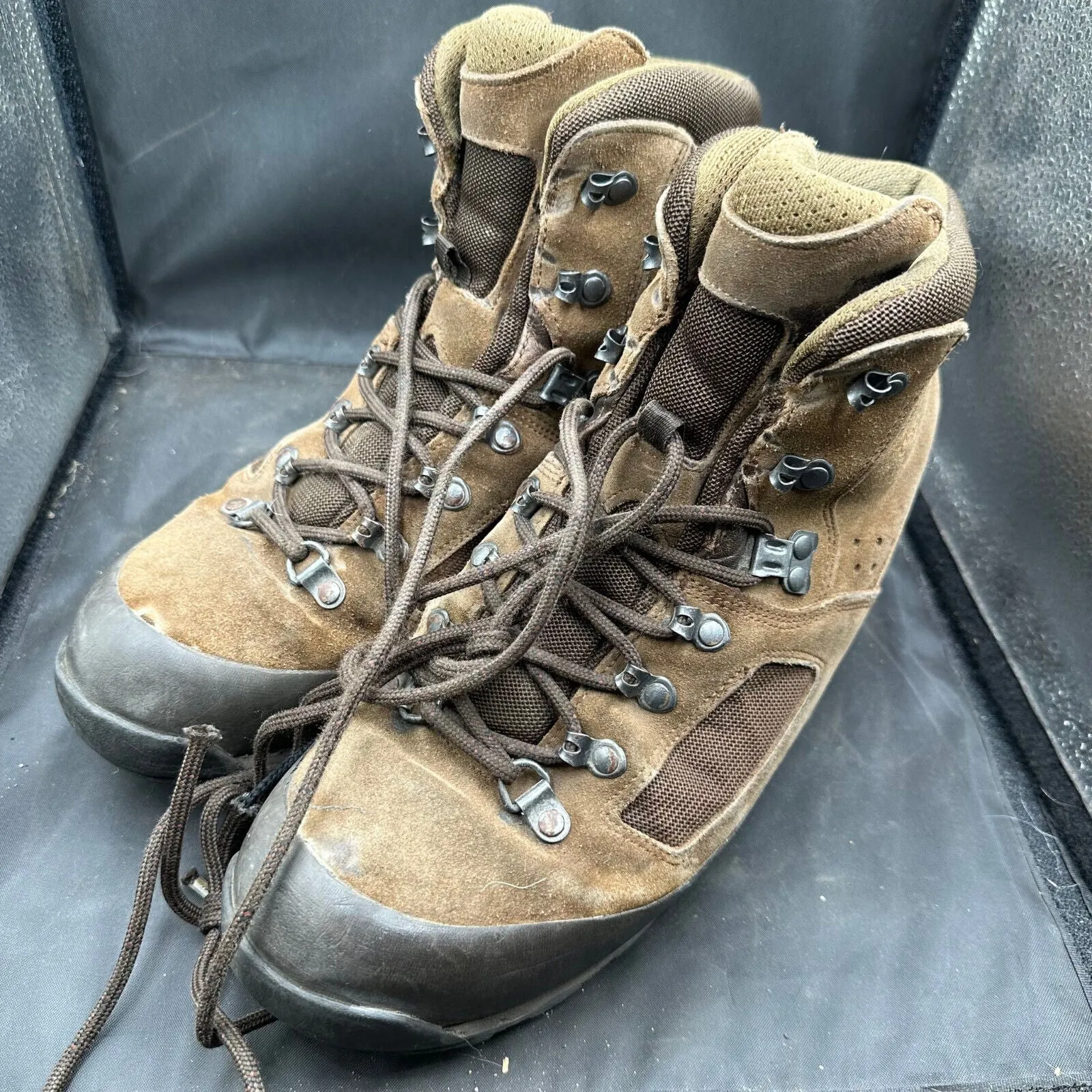 Army Brown Leather ITURRI Combat Boots - Size EU 43 - UK 9M