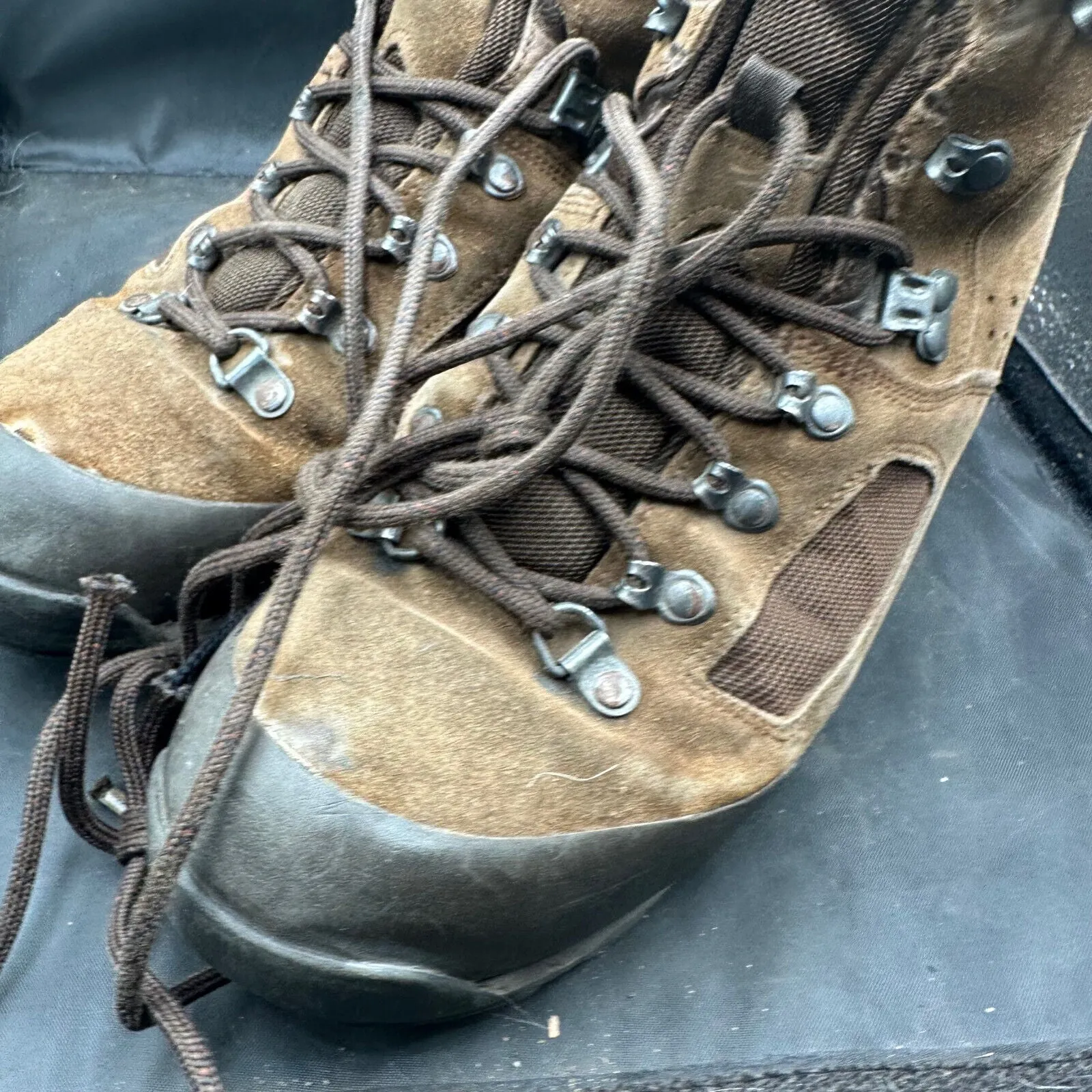 Army Brown Leather ITURRI Combat Boots - Size EU 43 - UK 9M