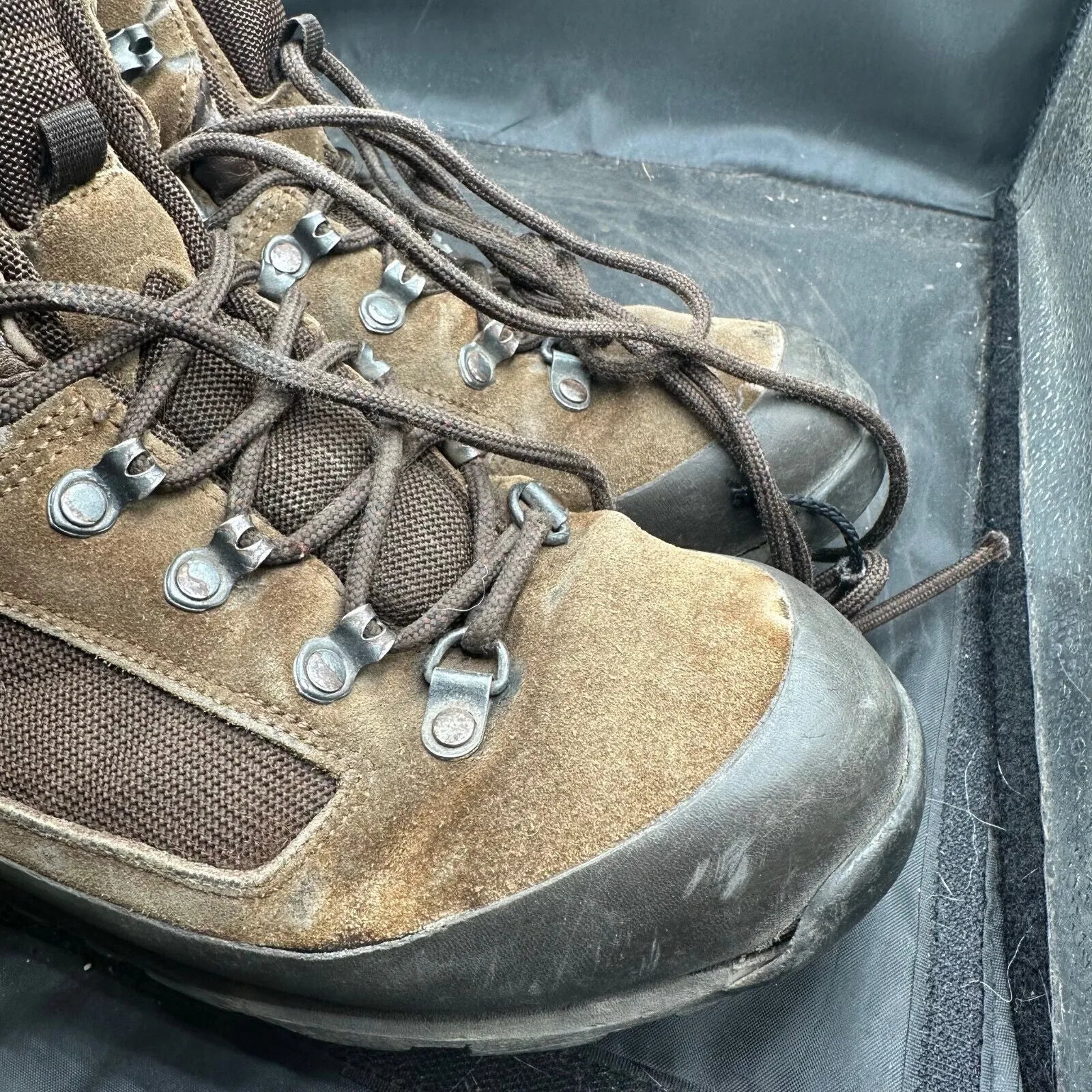 Army Brown Leather ITURRI Combat Boots - Size EU 43 - UK 9M
