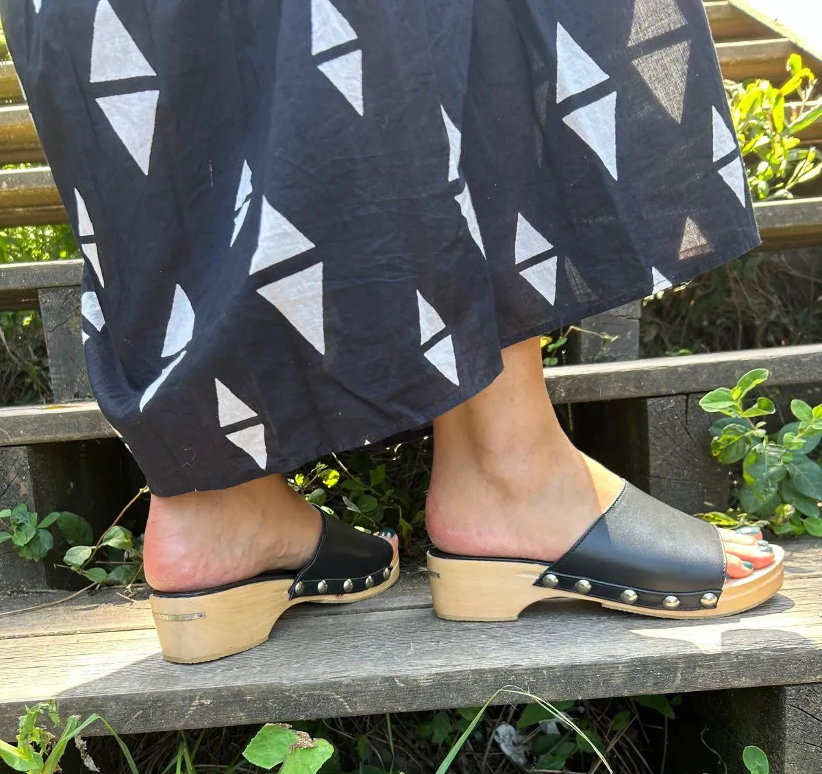 Black Leather Clogs - Briffa x Entrudo