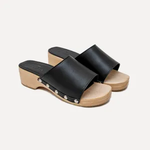 Black Leather Clogs - Briffa x Entrudo
