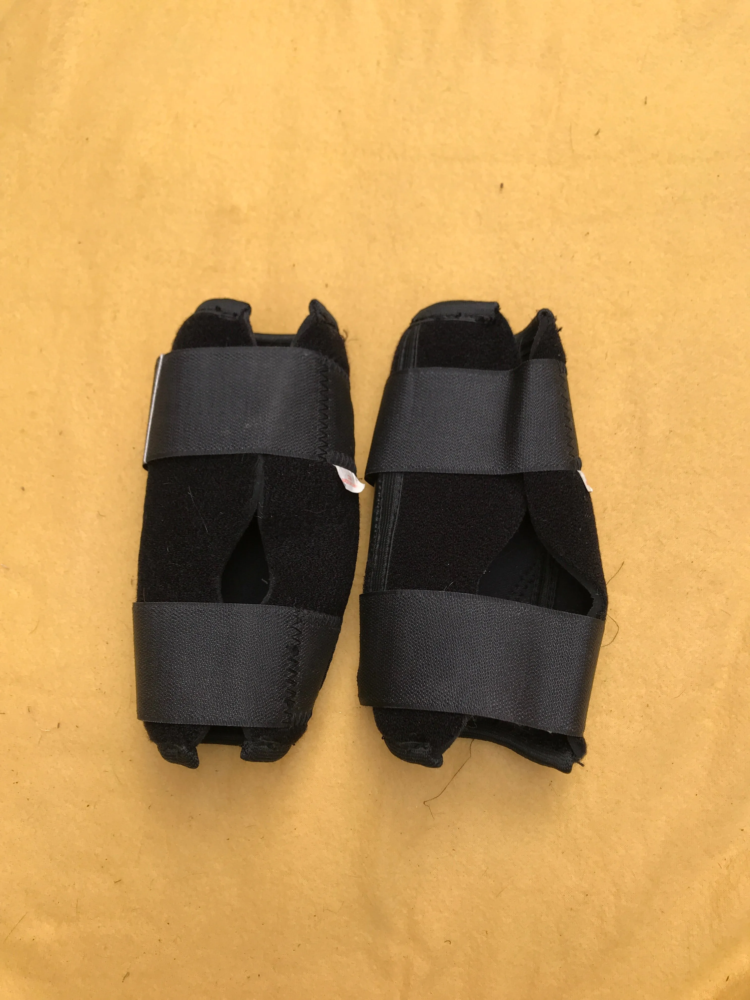 BRAND NEW black brushing boots cob FREE POSTAGE