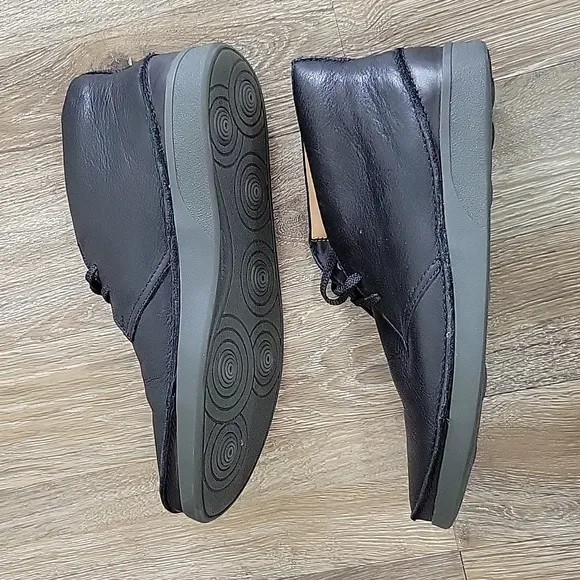 CLARKS Oakland Rise Classic Leather Boots Chukka Chelsea Black US 10.5 EUC