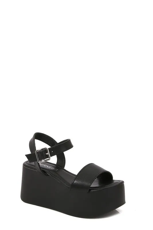 GEORGINA SANDALS RUN BIG
