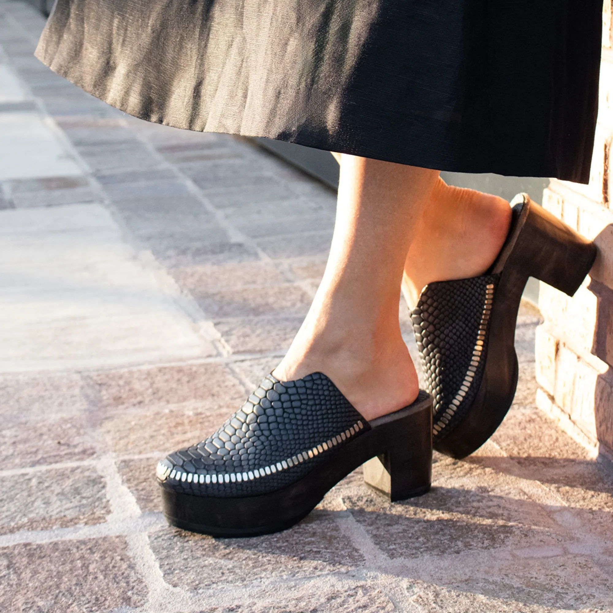 Macci Clog
