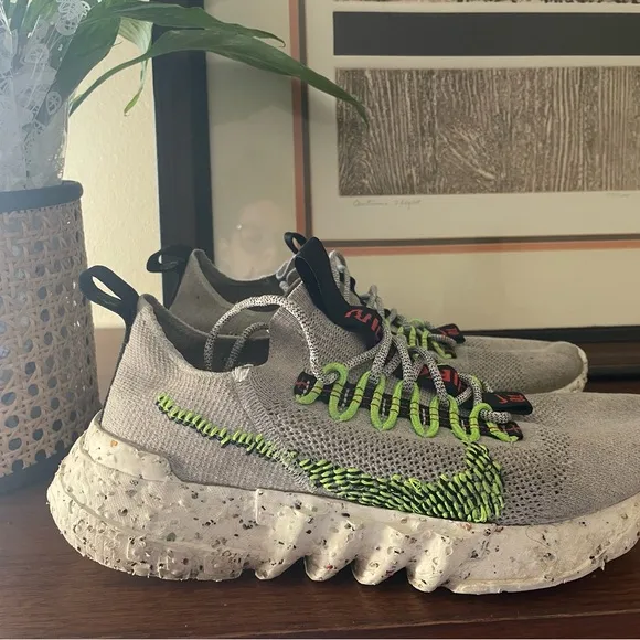 Nike Space Hippie 01 Sneakers