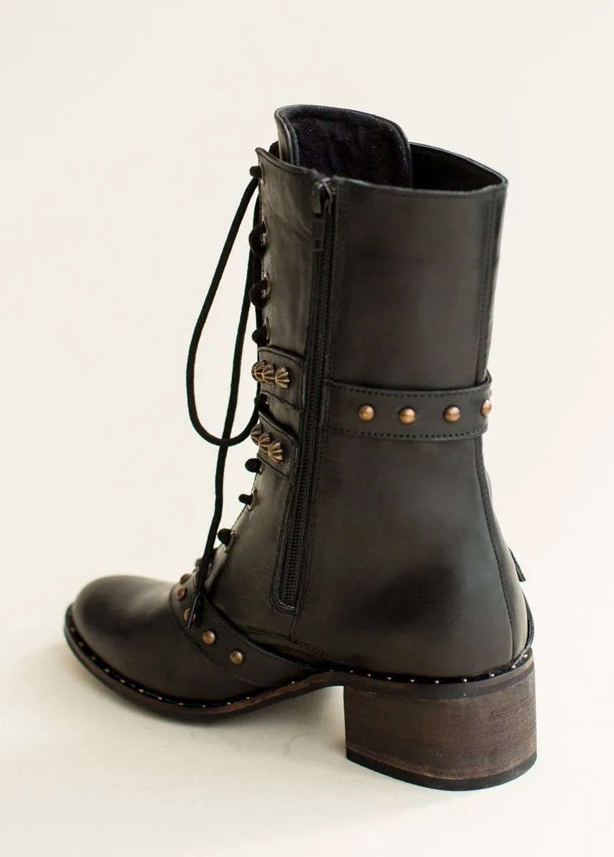 Rowan Leather Combat Boot in Distressed Black