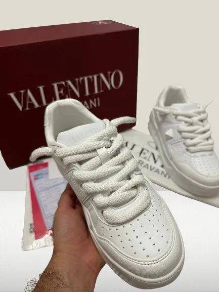 Valentino Garavani Sneakers Full-White [LA OFERTĂ]
