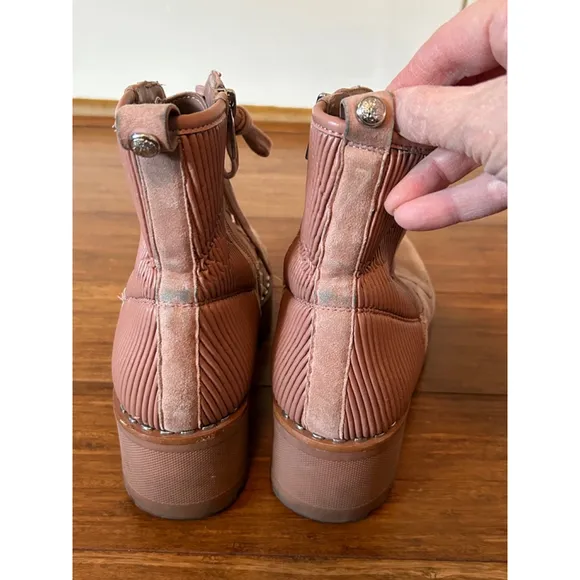 Vince Camuto Combat Boots, Powder Pink, Size 9M