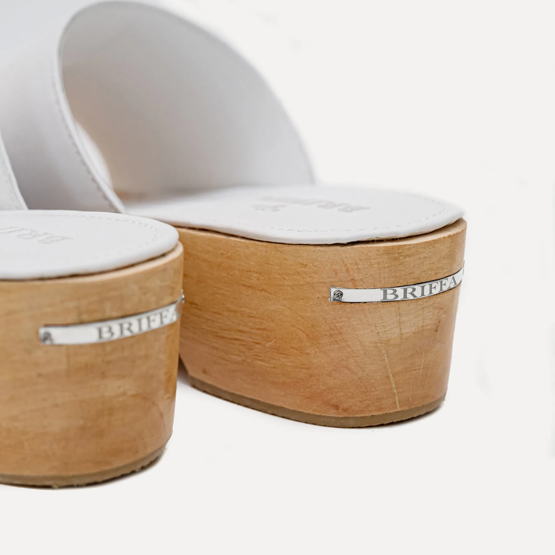 White Leather Clogs - Briffa x Entrudo