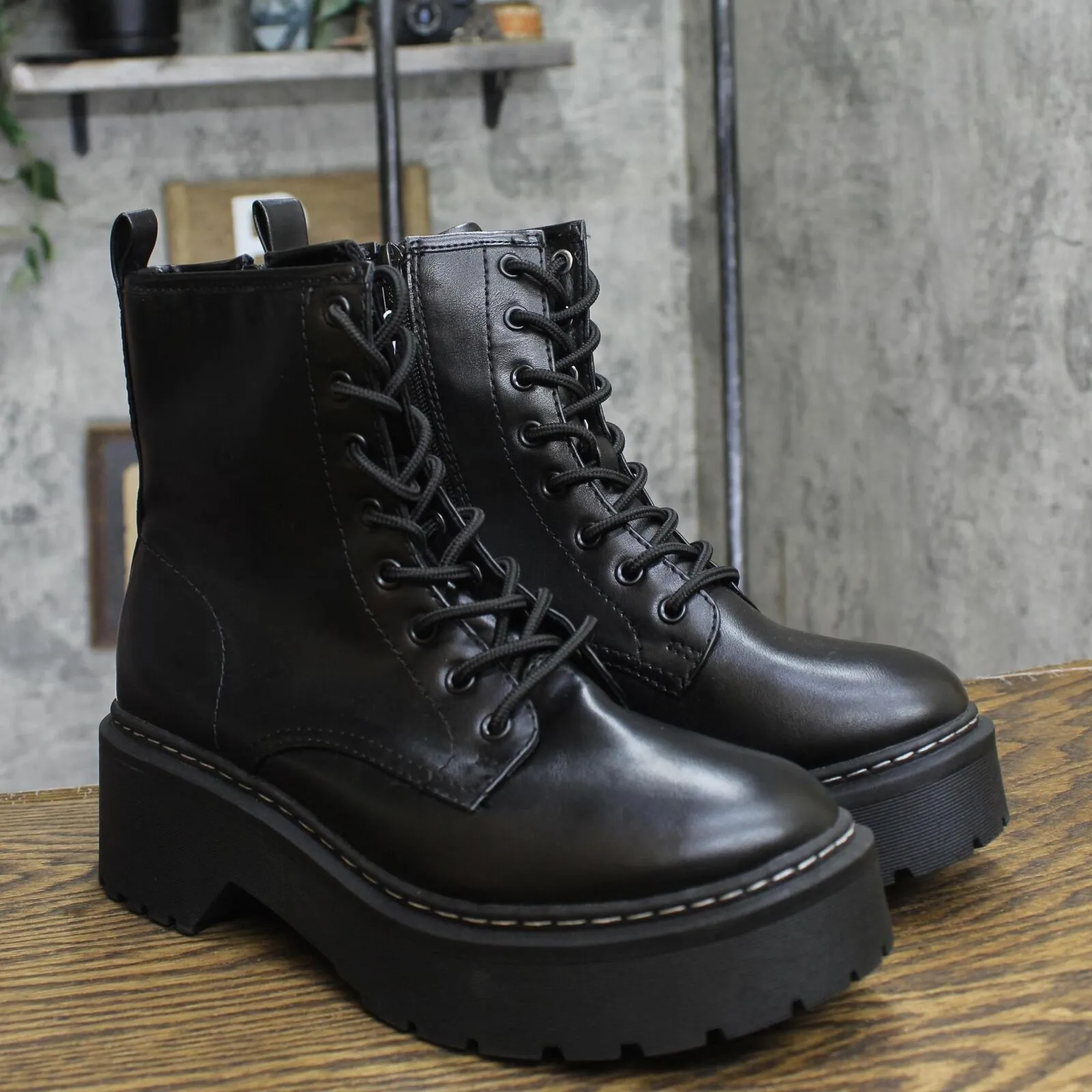 Wild Fable Womens Zea Combat Boots 87930208 Black 9.5M